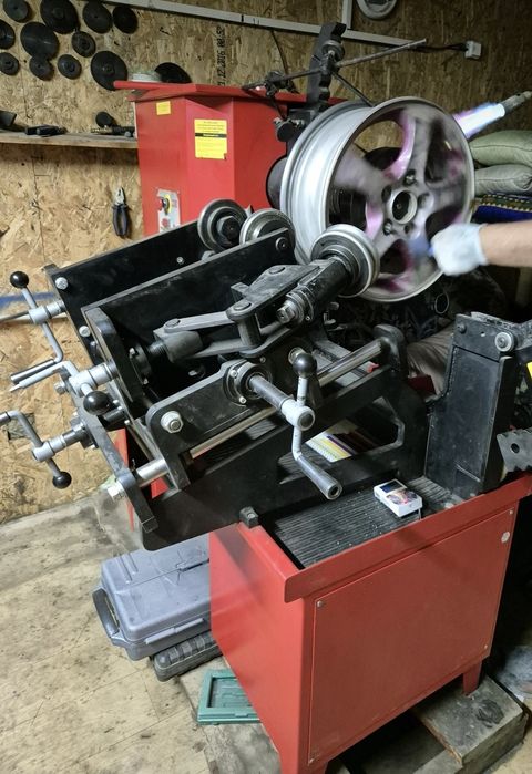 Продам шиномонтаж