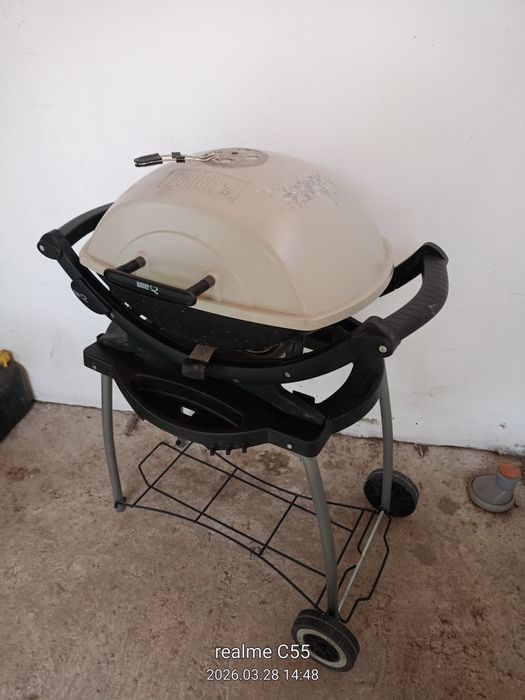 Барбекюта на дървени въглища