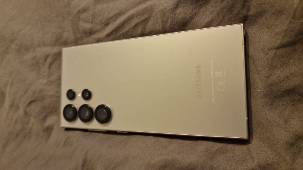 Продам обмен s24 ultra
