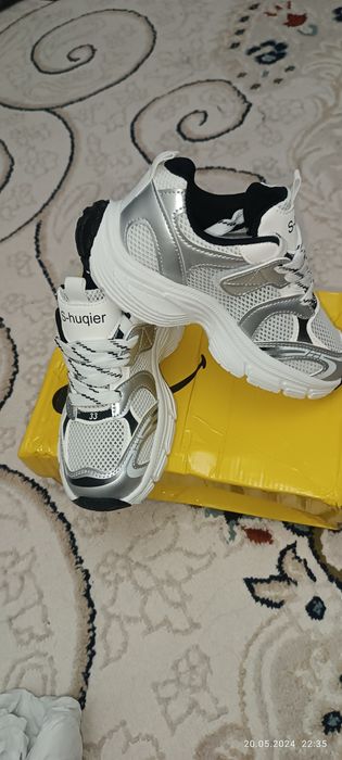 Продам детский обувь