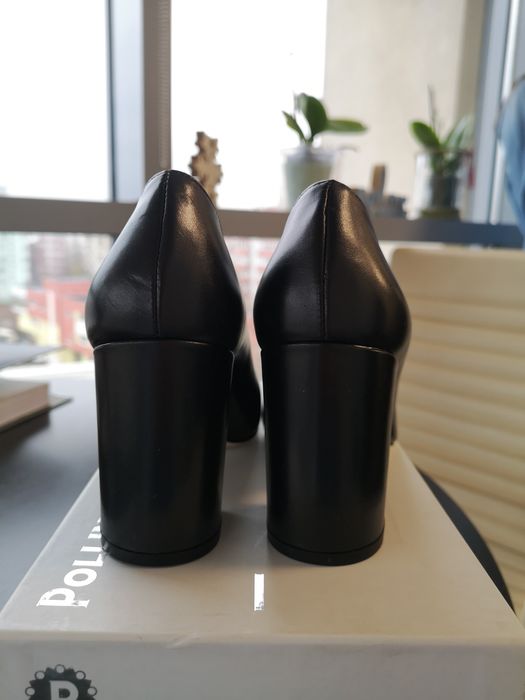 Pantofi noi din piele cu toc gros