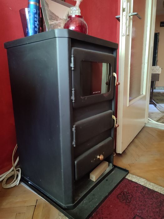 Камина Прити с водна риза