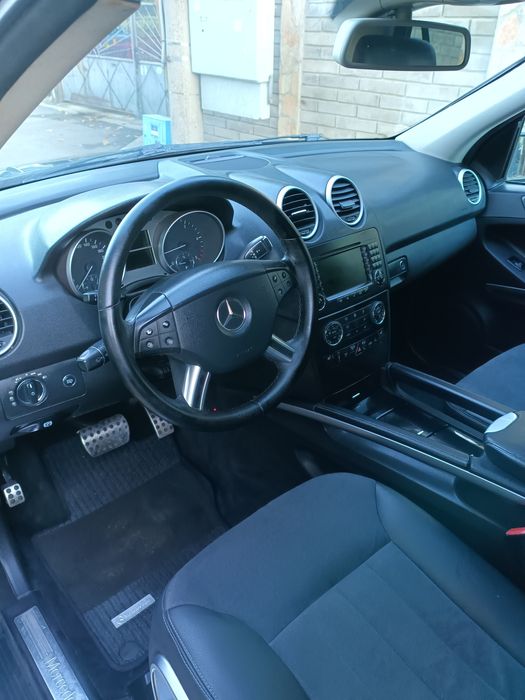 Mercedes ML W164 3.2 CDI 4 Matic цена  6000€