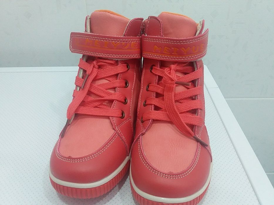 Новые ботиночки на девочку