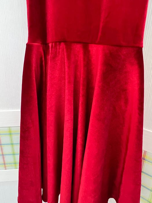 Рейтинговое платье на 8-9 лет