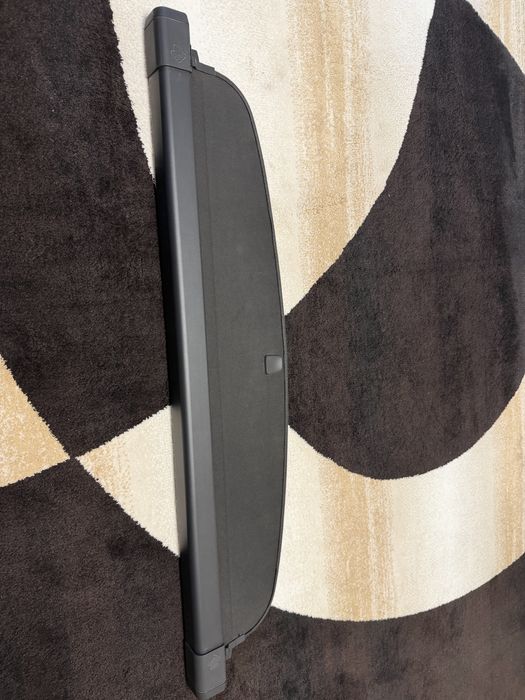 Продам оригинальную шторку от Byd seal lion 06