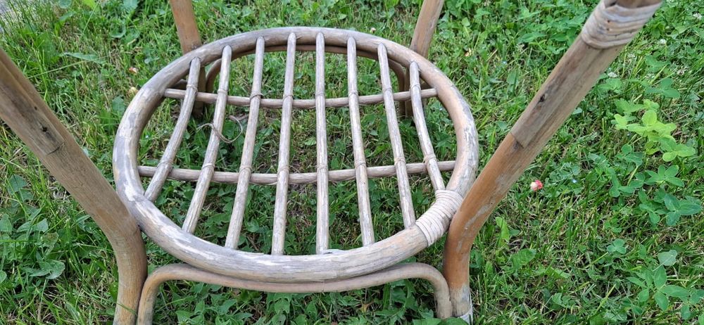 Столик ротанговый стеклянный