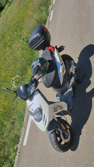 PIAGGIO TYPHOON 125 CC 4T 
- se conduce cu categoria A1 și B
- anul 20