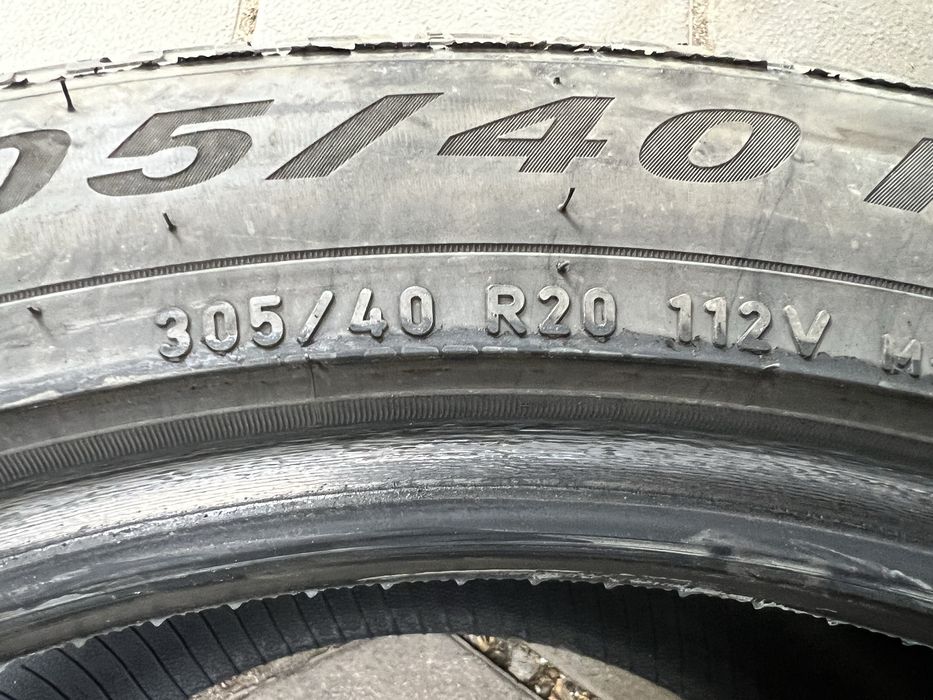 2бр зимни гуми 305-40-20