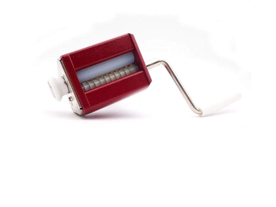 Mașină mare de tăiat paste „frunză de căpșună” – 13×13 mm (cuburi zimțate + tăiței lați zimțați)
