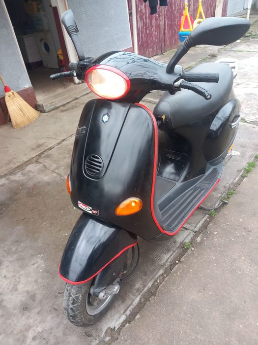 Vand scuter Piaggio Vespa