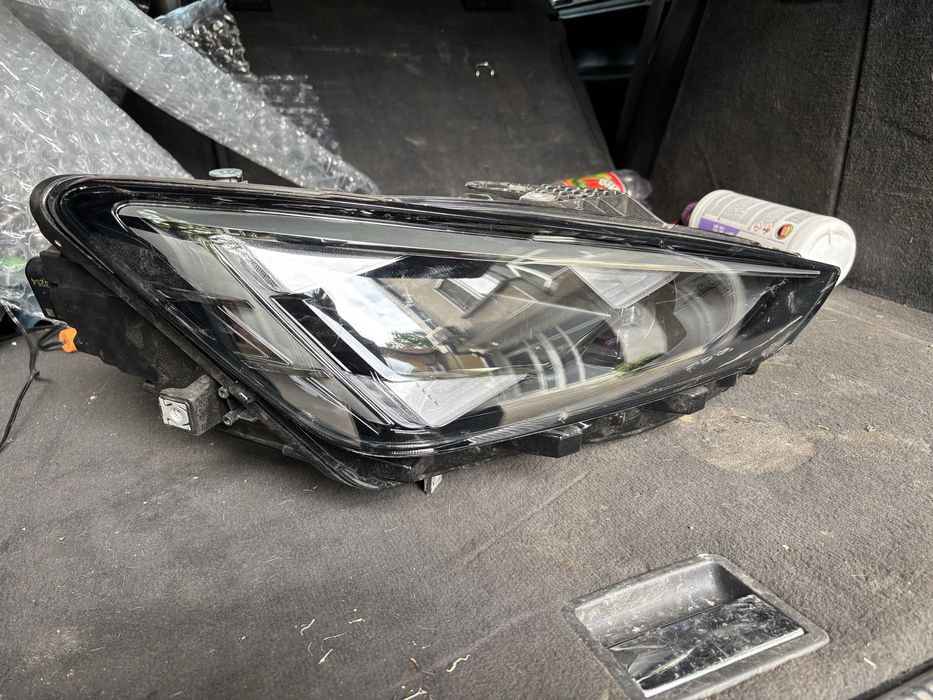 Фар Cupra Formentor