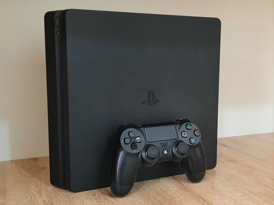 PlayStation 4 Slim 1ТБ  (Джойстик 2та) ичида 20та уйини бор