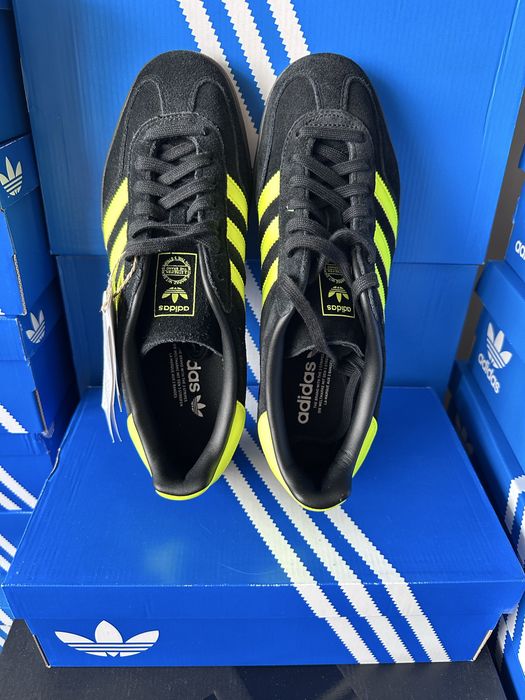 *Чисто Нови* Adidas Gazelle Indoor *Core Black & Solar Neon*