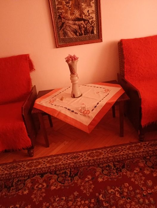 Închiriez apartament