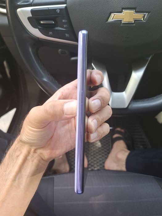 Samsung a52  4/128 sotiladi xolati yaxshi!