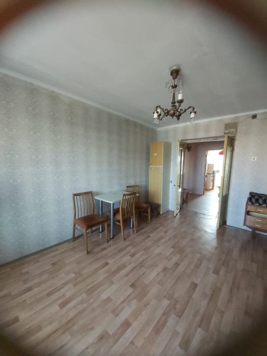 3 комнт, 5/5, кирпич,1984 год