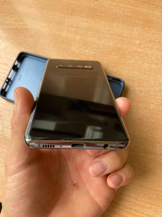 Samsung s10 sotiladi kafolati bilan