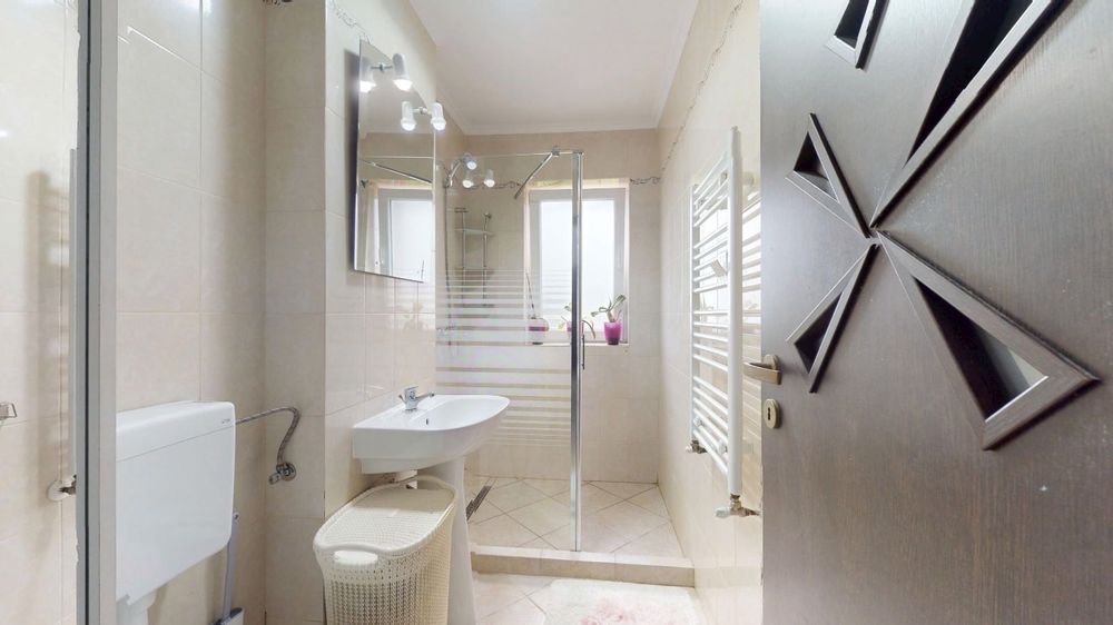 Apartament 121mp 3 camere 179 000€
