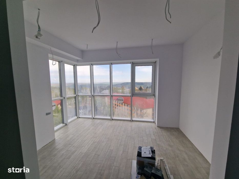 Azimut-2 camere-70 mp-Etaj intermediar-Bloc intabulat