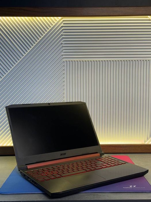 R5 3550H/8 gb ddr4/nvme512gb/ 1050ti
15,6 дюмов 
8GB DDR4 2400Mhz 
SSD
