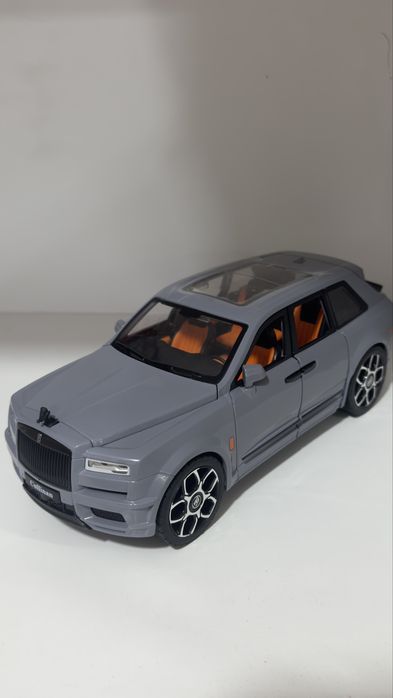 Ролс ройс kullinan 1:24