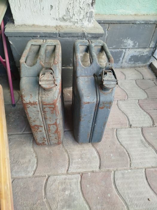 Канистры 20 литров