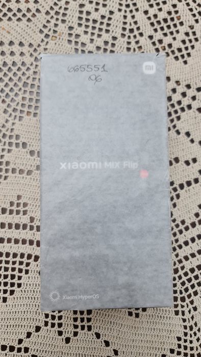 Чисто нов неразпечатан в гаранция с оригинален кейс в комплекта