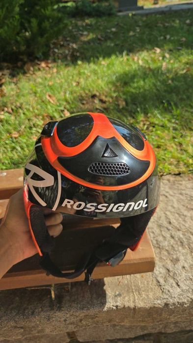 Ски каска Rossignol