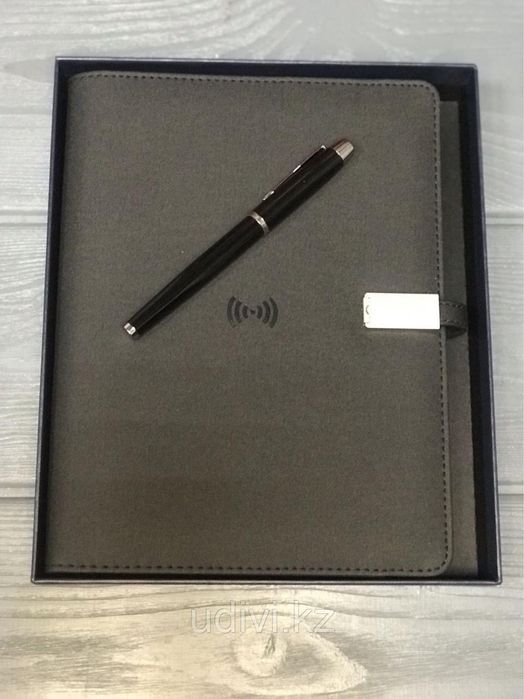 Ежедневник с power bank флешкой и WiFi зарядкой