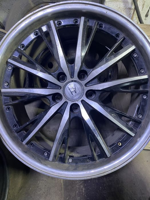 На 19 диски 5/114,3