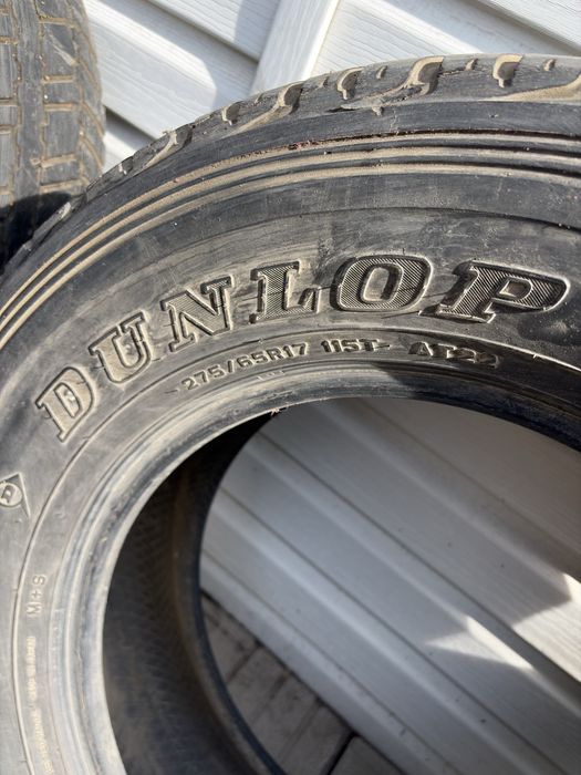 Продам шины б/у DUNLOP GRANDTREK