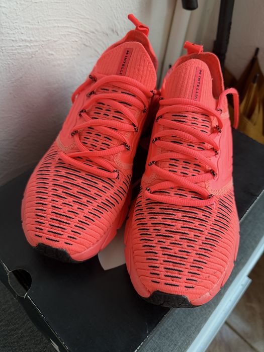 Adidasi Under Armour