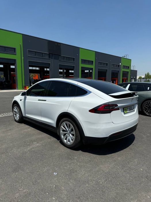 Tesla model X ludicrous performance