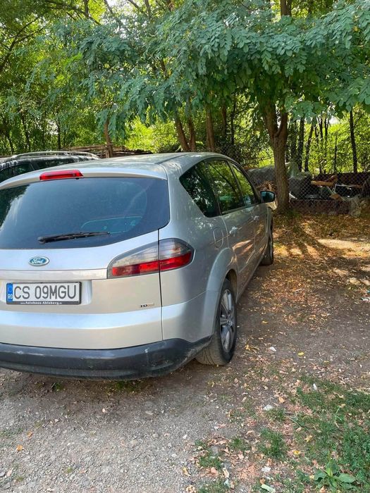 Ford s max mai multe detalii privat