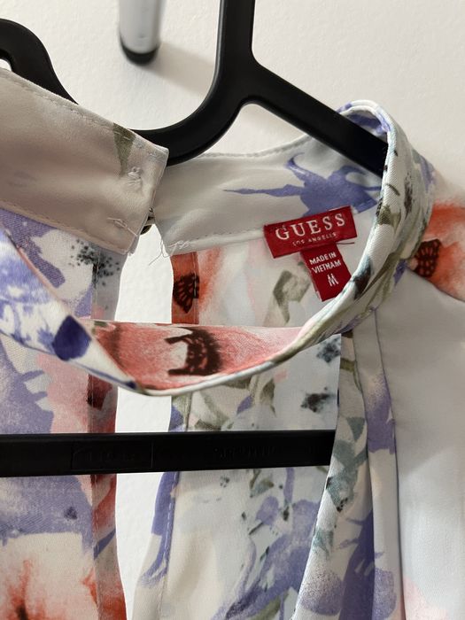 Bluza Guess, masura M, conditie foarte buna