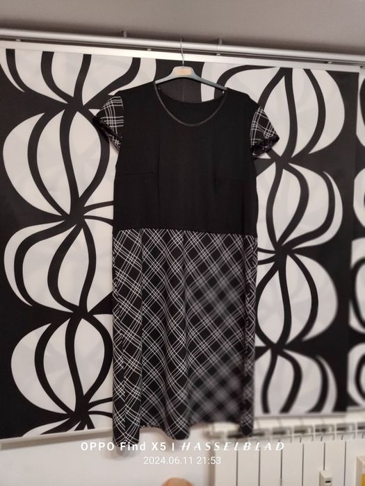 Vând rochii noi Nr 54