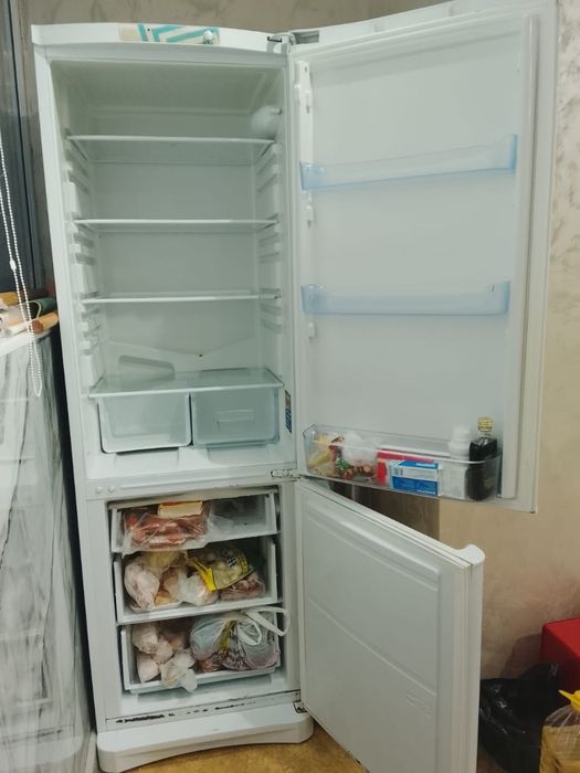 Холодильник рабочий