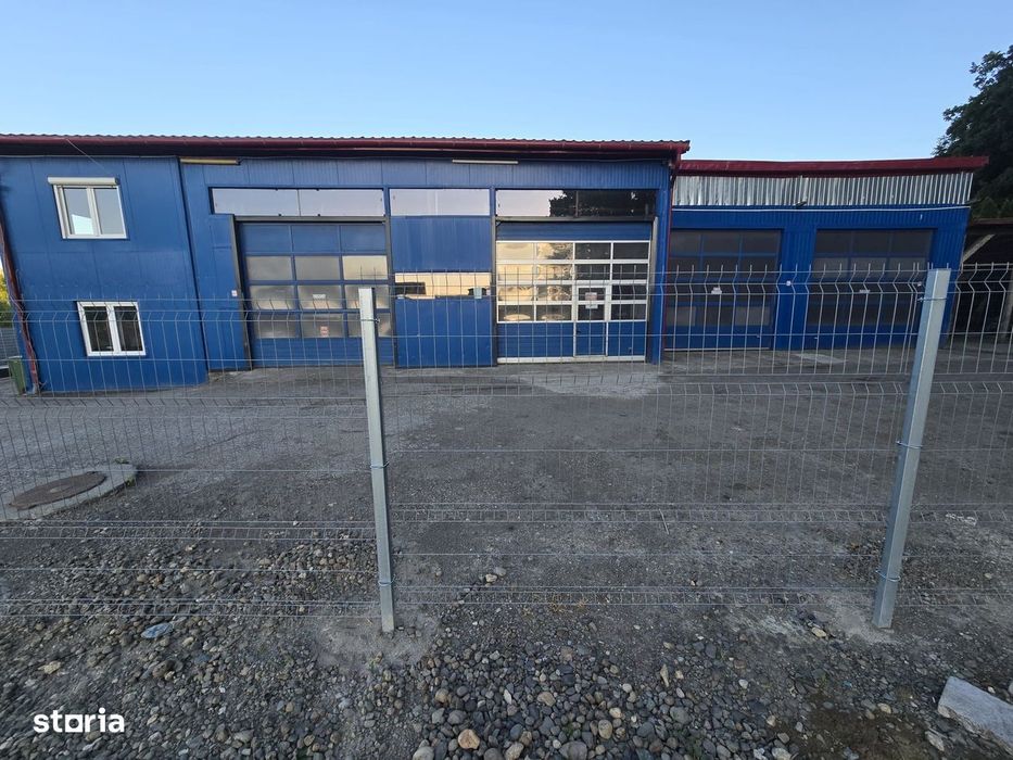 Spatiu comercial 360 mp, teren 1000 mp.4 boxe cu elevator