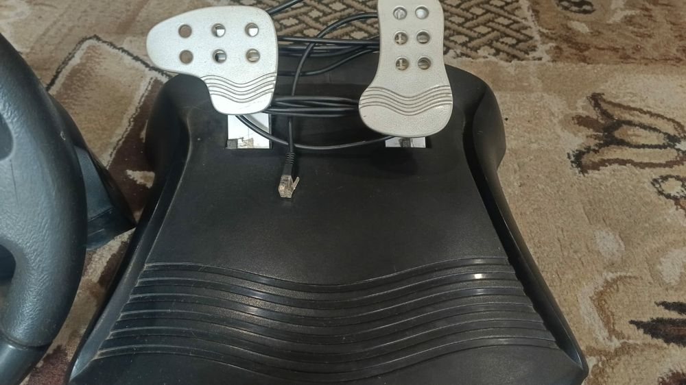 Продам игровой руль