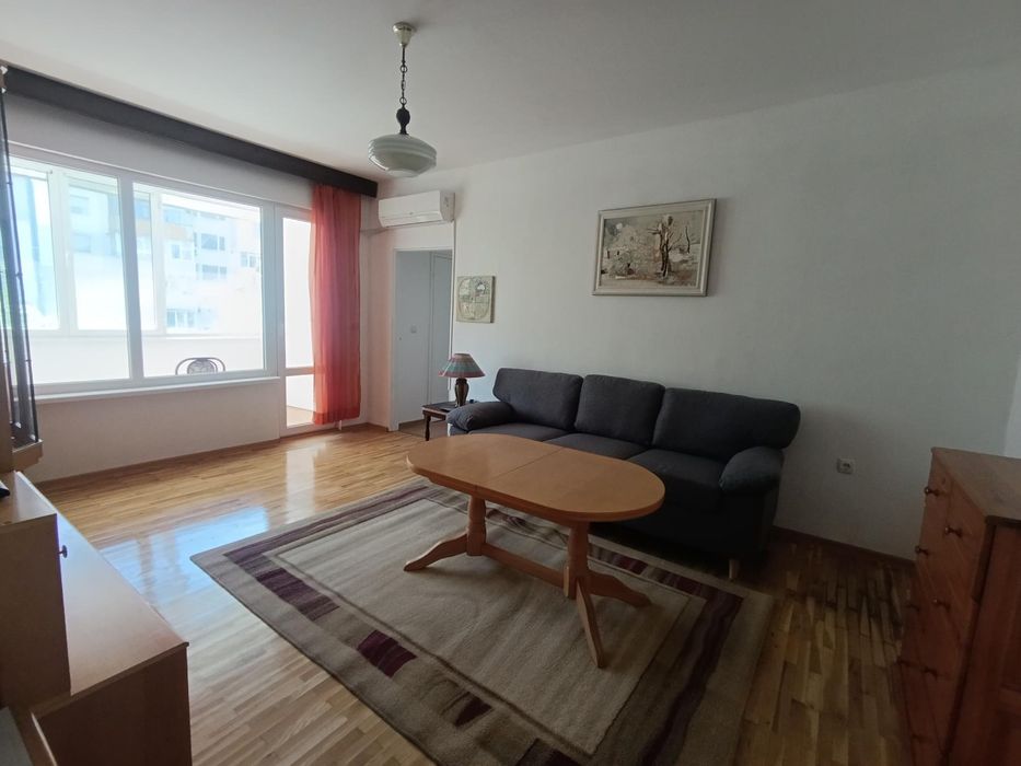 Дава се под наем Двустаен апартамент в Варна, Левски - 65 кв.м за 375 € - Снимка #1