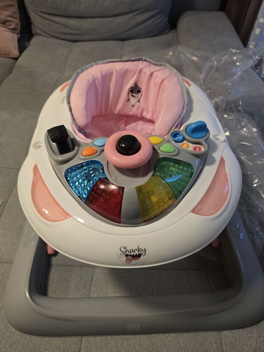 Розова проходилка MONI