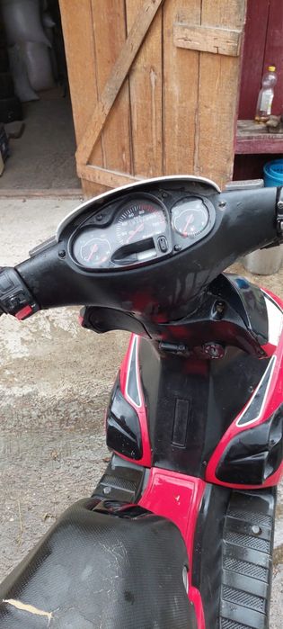 Vând scuter marca Benelli