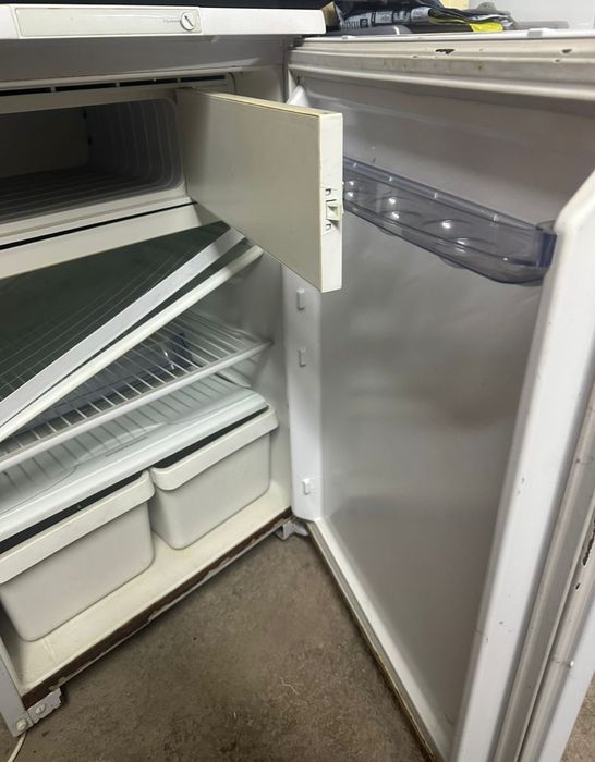 Холодильник бирюса