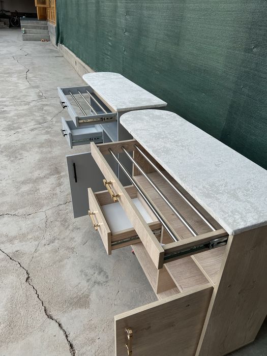 Гладильная доска, тумба. Камод и сушилка