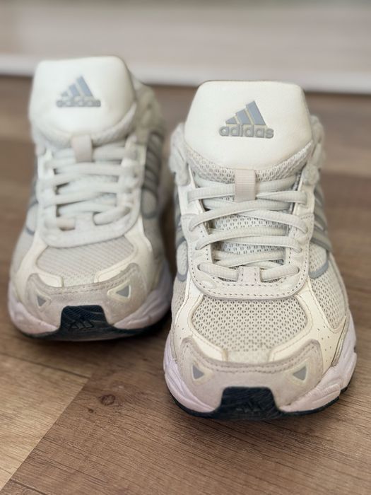 Дамски маратонки/Спортни обувки Adidas