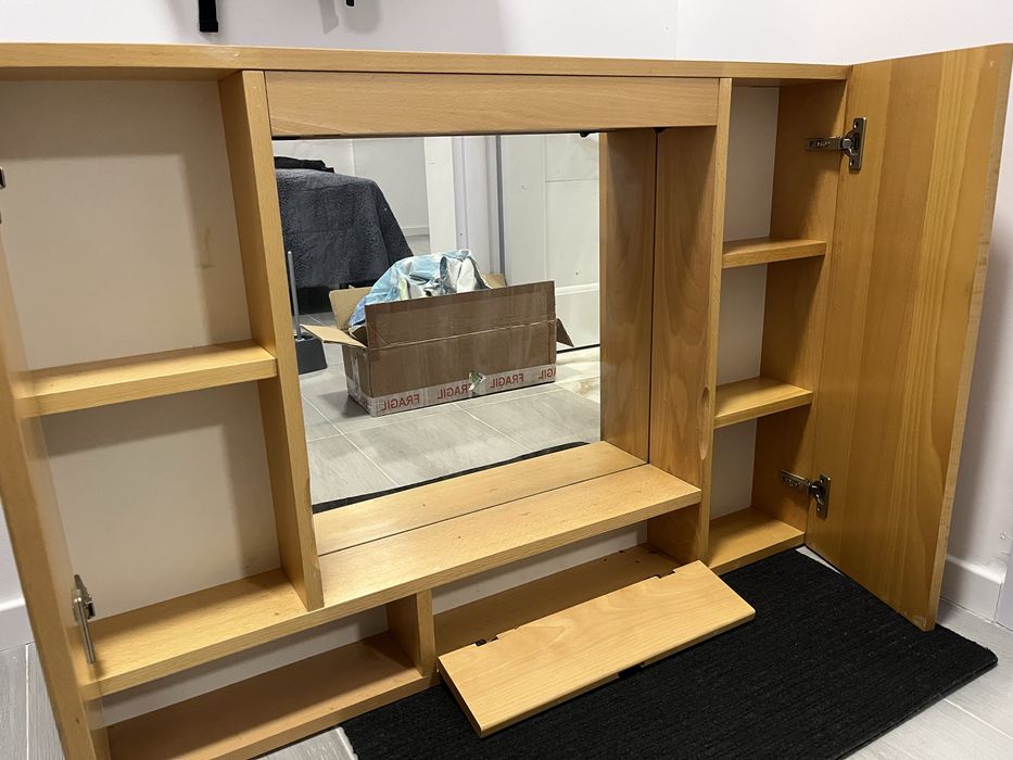 Dulap de baie cu oglinda si lumina lemn masiv