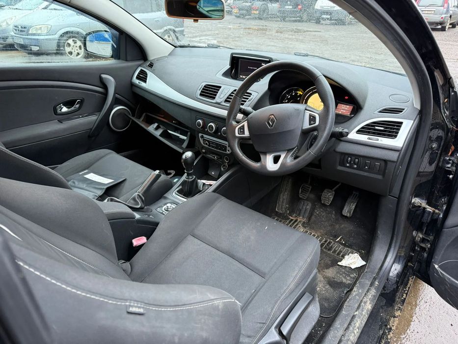 Dezmembrez / Dezmembrari / Piese Renault Megane 3 Coupe Facelift 1.5 dci K9K 2011-2015