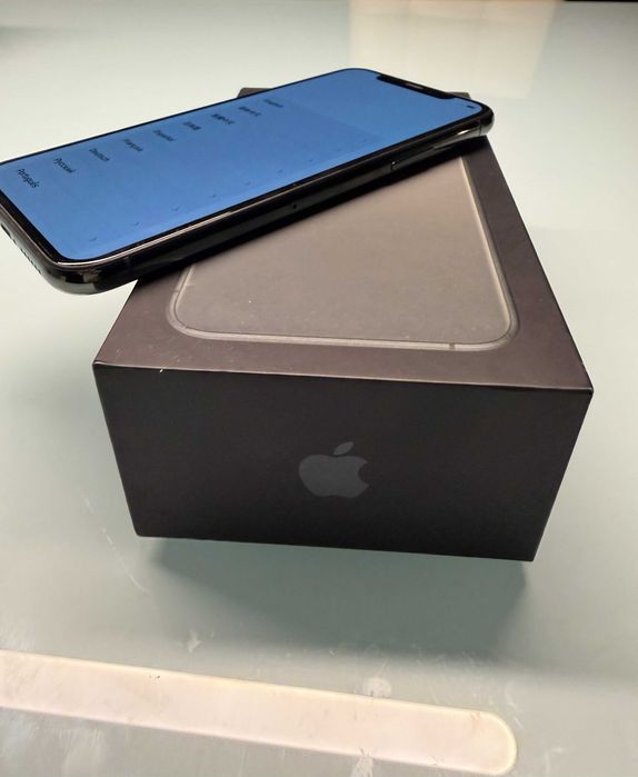 Продавам iPhone 11 Pro 64Gb Midnight Green като нов 93% SOH + подаръци