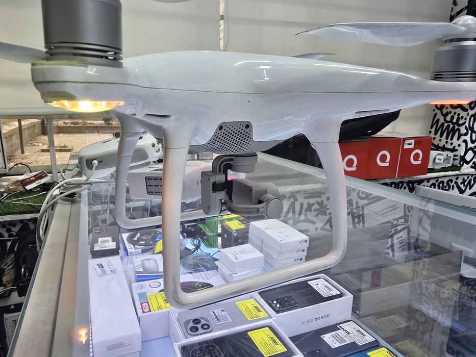 Дрон Dji Phantom 4 4к магазин Реал